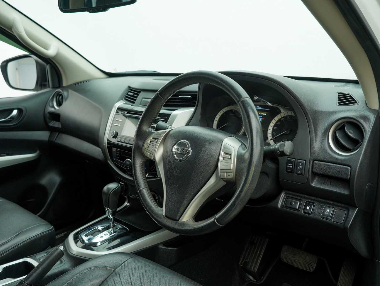 used 2018 Nissan Navara NP300 VL Dual Cab 2.5