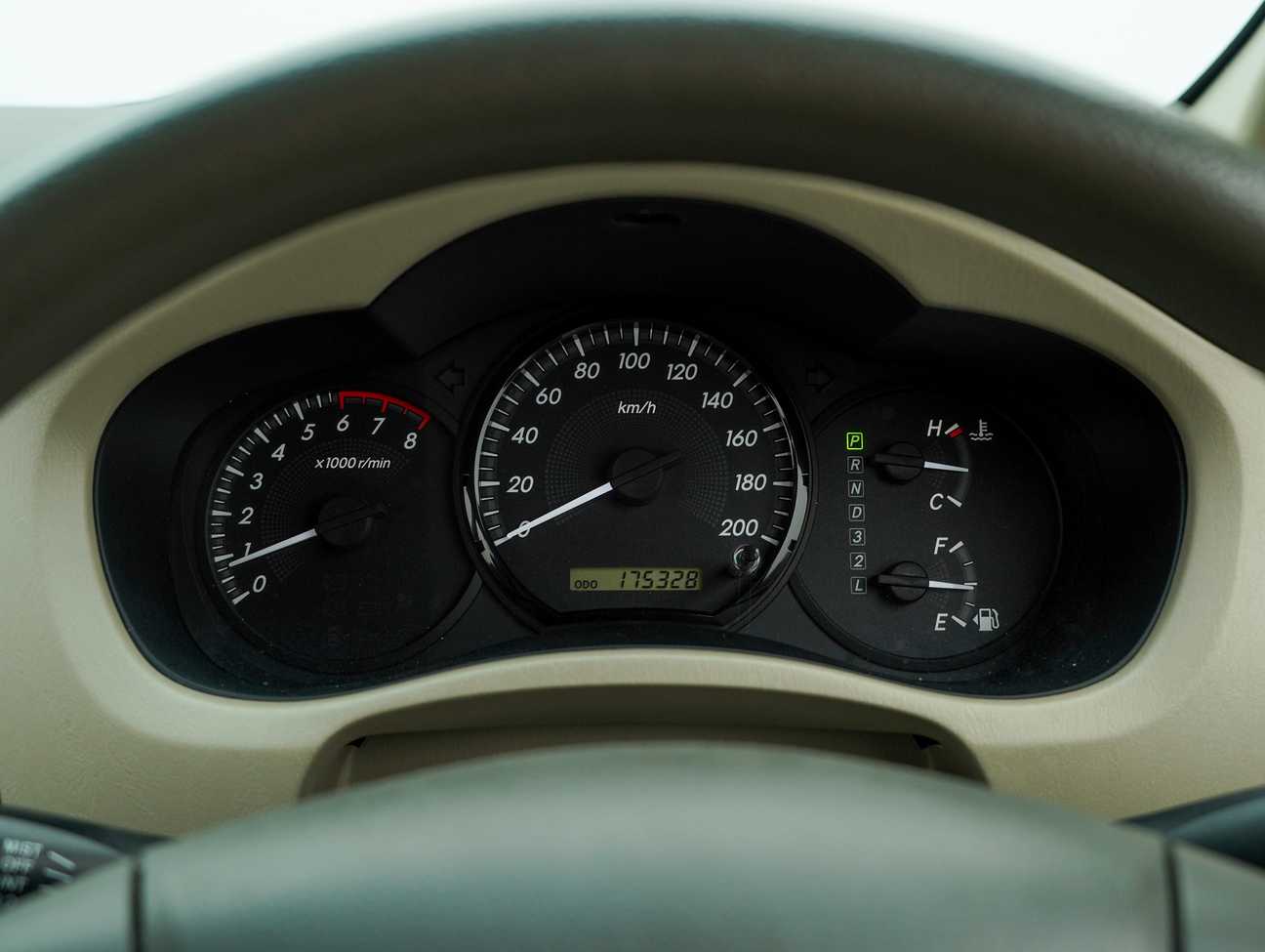 used 2013 Toyota Innova E 2.0