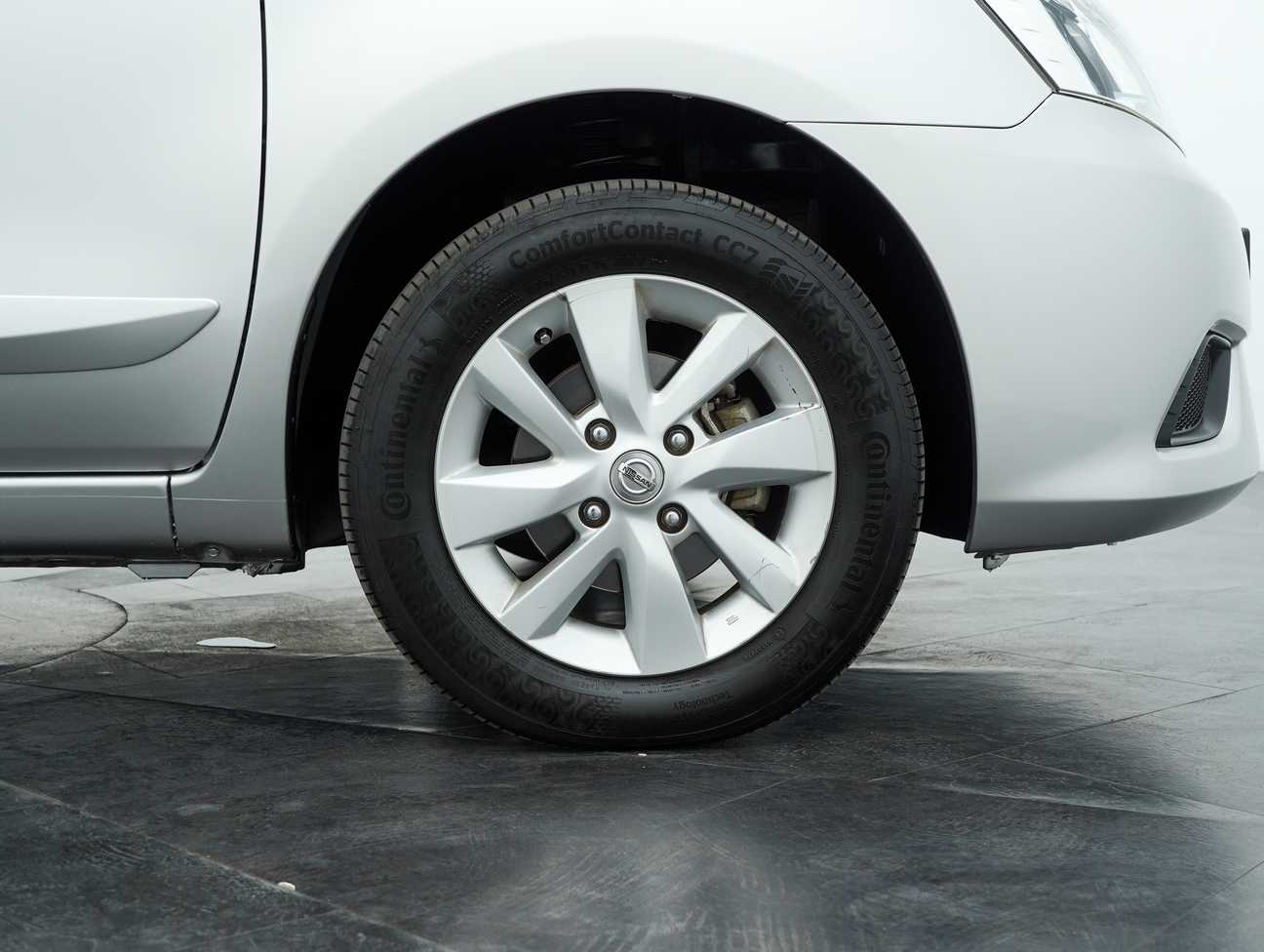 terpakai 2018 Nissan Grand Livina Comfort 1.6