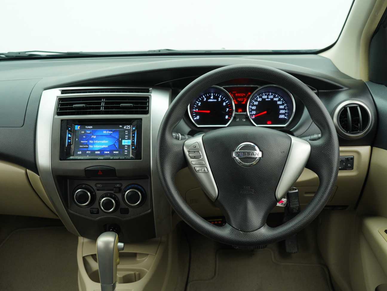 used 2014 Nissan Grand Livina Comfort 1.6