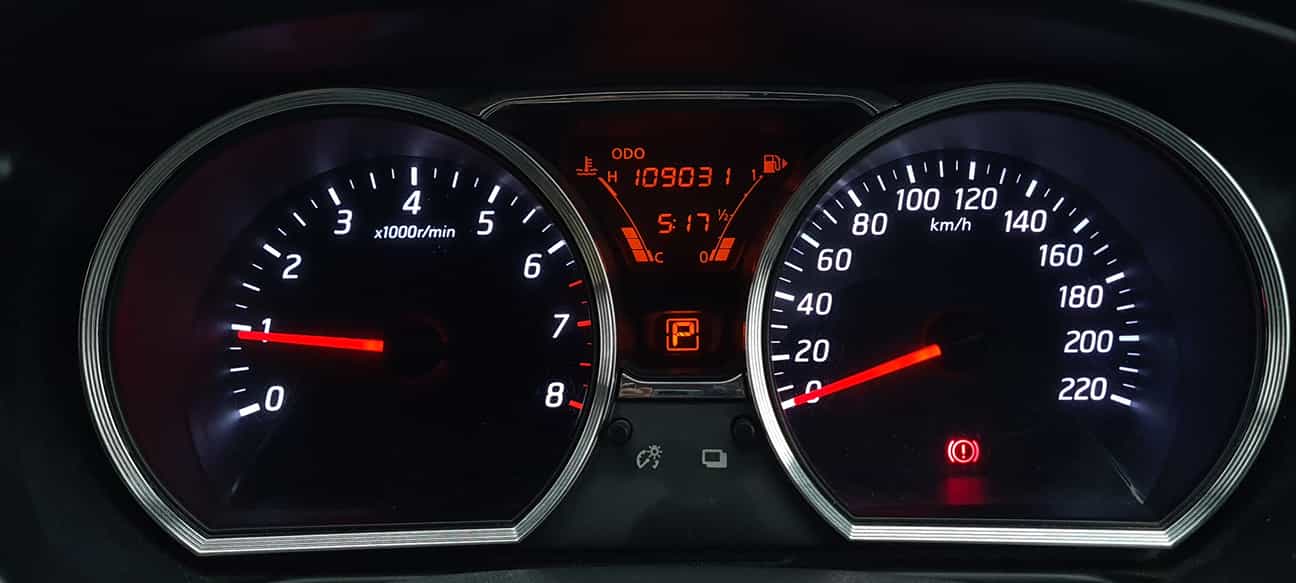 used 2016 Nissan GRAND LIVINA COMFORT 1.6