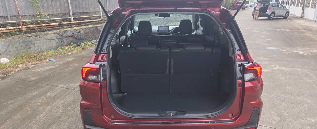 used 2023 Perodua Alza AV 1.5