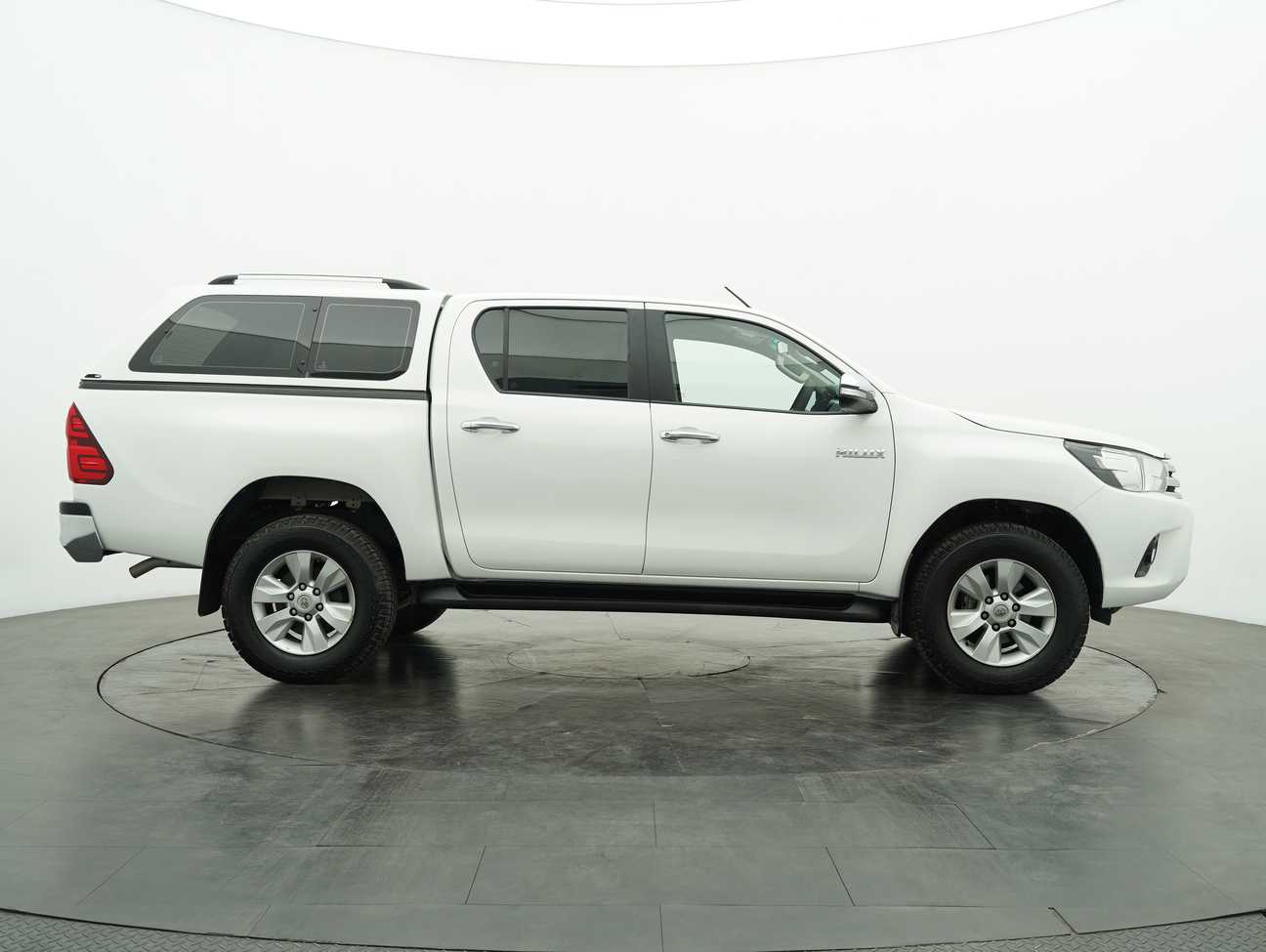 used 2016 Toyota Hilux G Dual Cab 2.4
