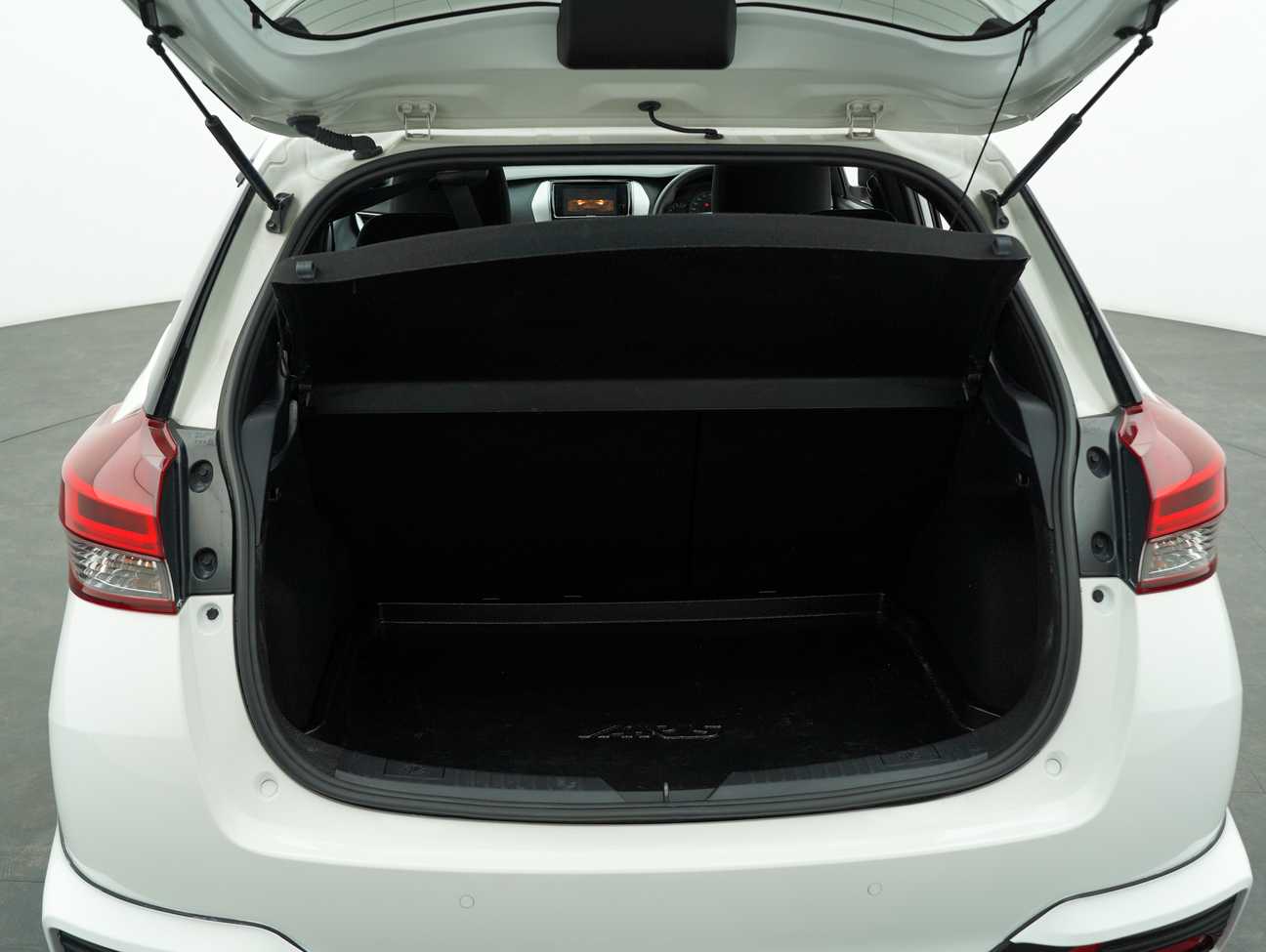 used 2019 Toyota Yaris E 1.5