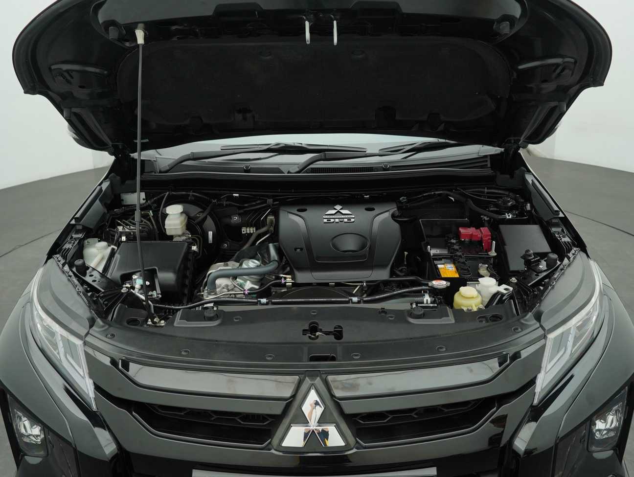 used 2023 Mitsubishi Triton VGT Athlete Dual Cab 4X4 2.4