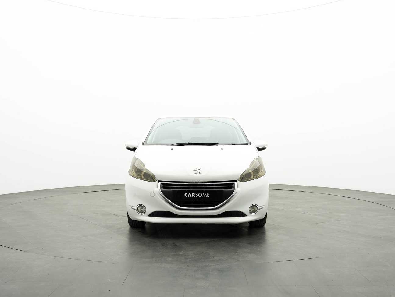 terpakai 2014 Peugeot 208 5-DOOR 1.6