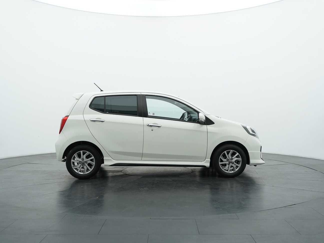 terpakai 2022 Perodua AXIA Advance 1.0