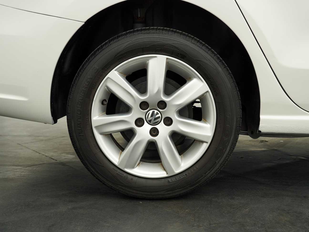 terpakai 2015 Volkswagen Polo  1.6