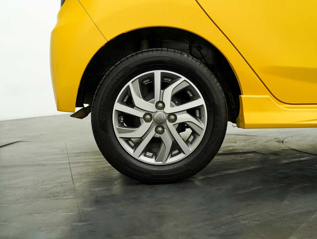terpakai 2017 Perodua AXIA Advance 1.0