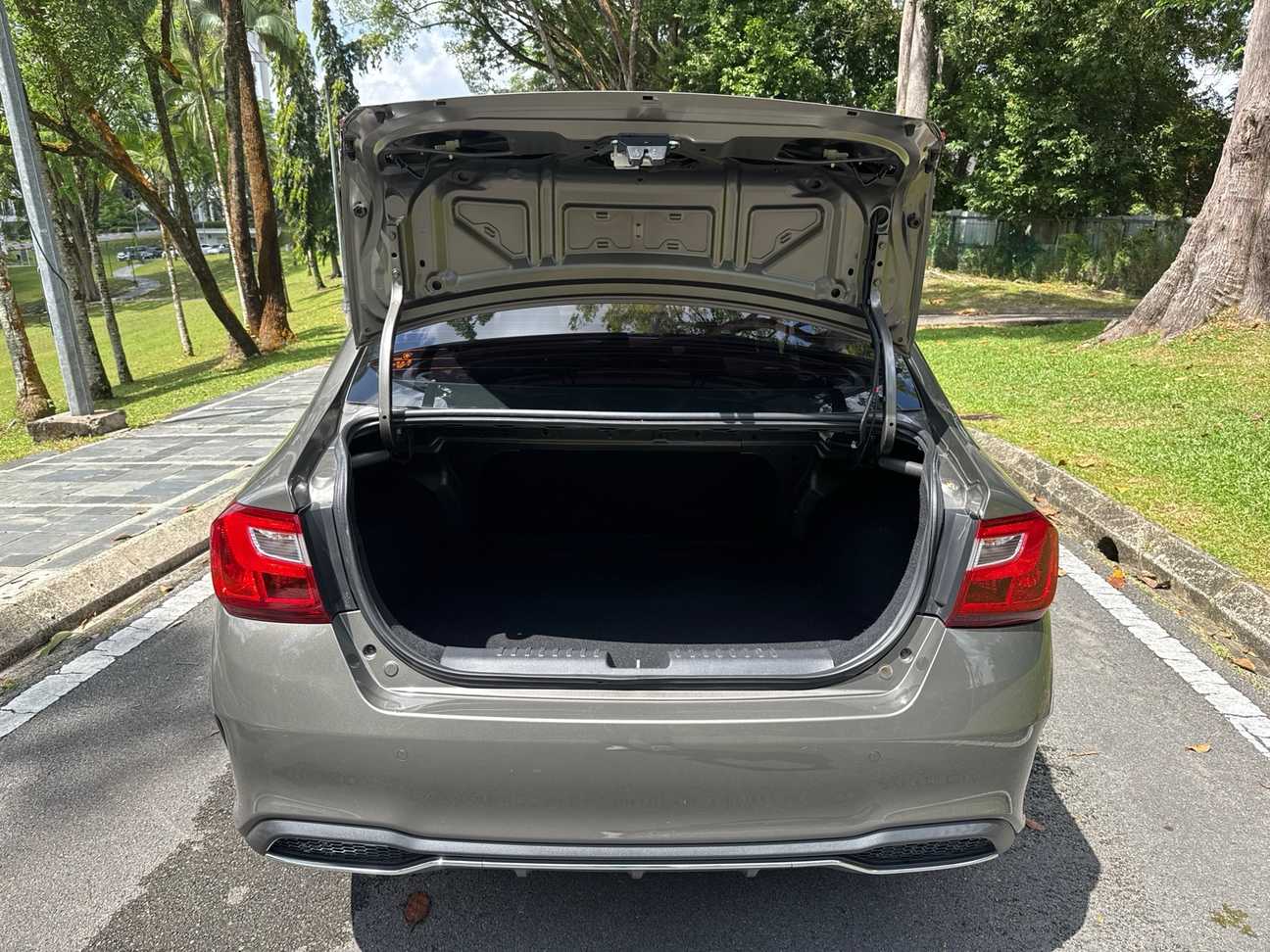terpakai 2022 Proton Saga Premium 1.3