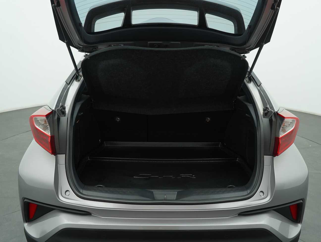 used 2018 Toyota C-HR  1.8