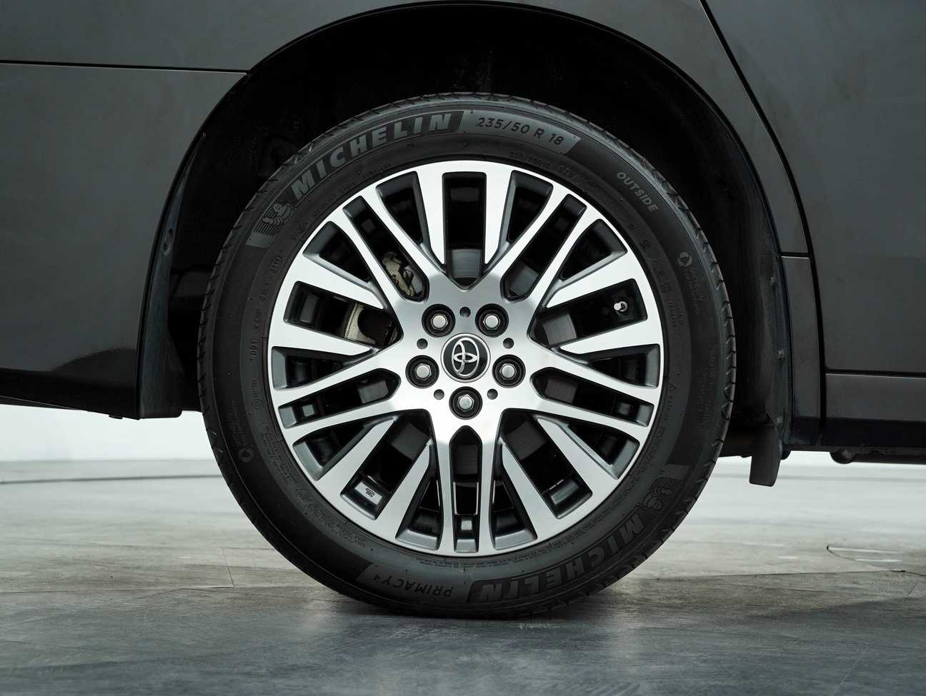 used 2017 Toyota Vellfire ZG 2.5