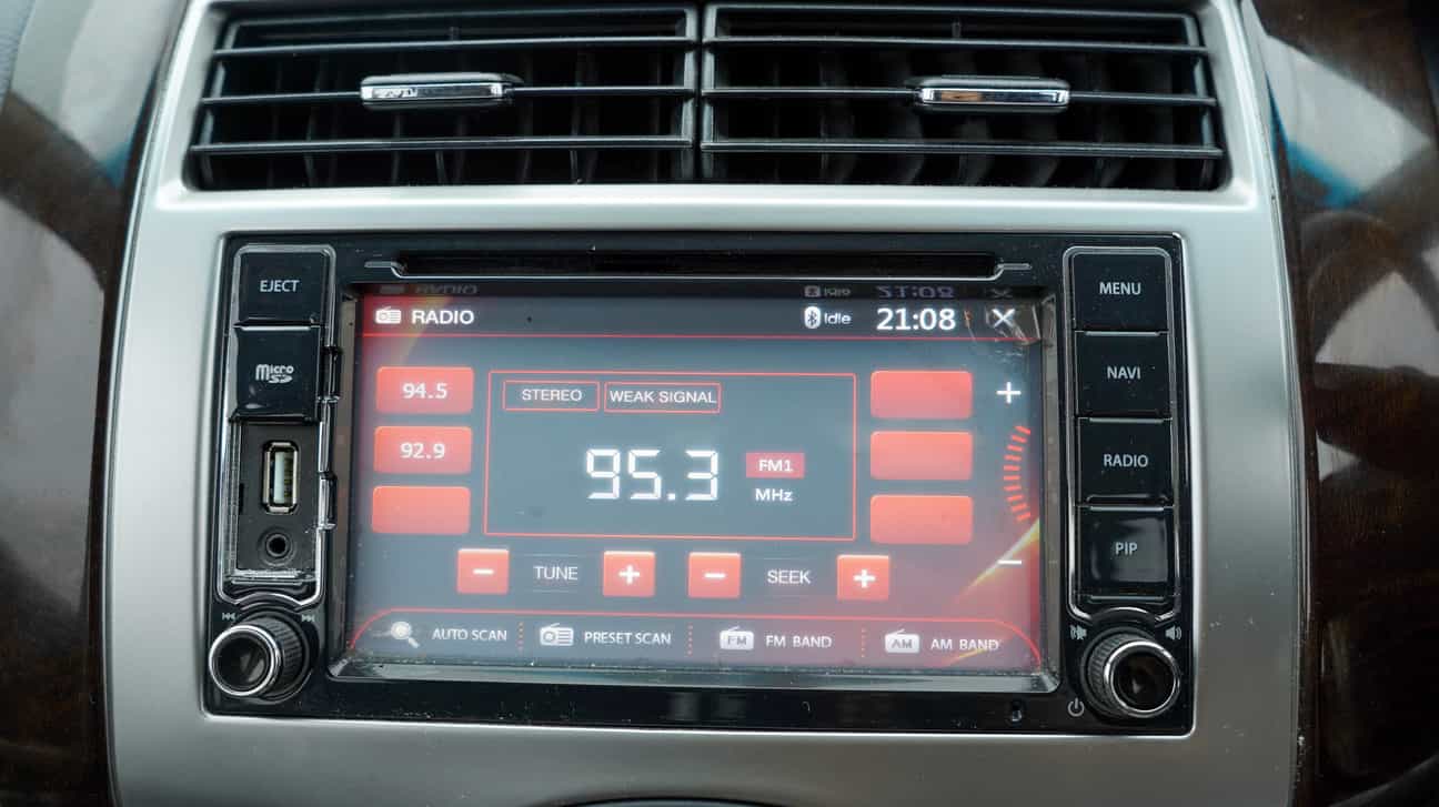 used 2014 Nissan GRAND LIVINA CLASSIC/COMFORT 1.8