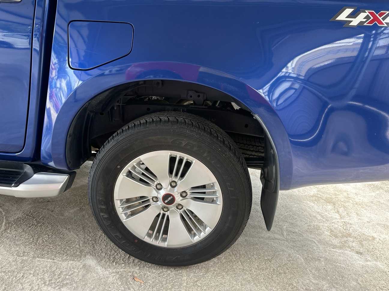 terpakai 2021 Isuzu D-Max Premium Dual Cab 1.9