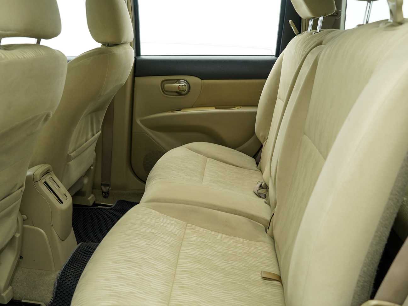 terpakai 2014 Nissan Grand Livina Comfort 1.6