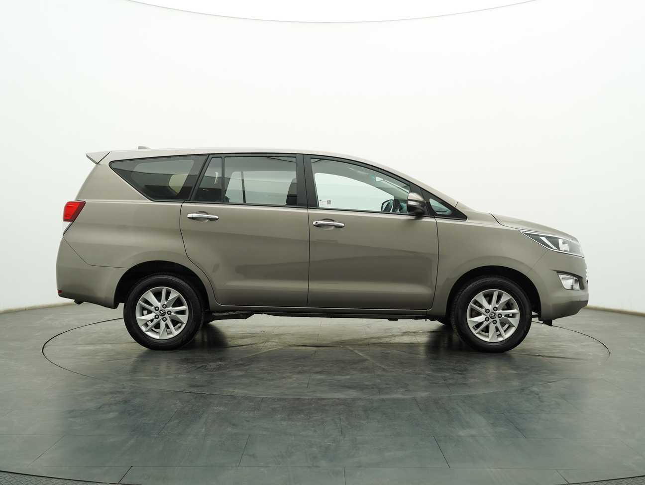 used 2017 Toyota Innova G 2.0