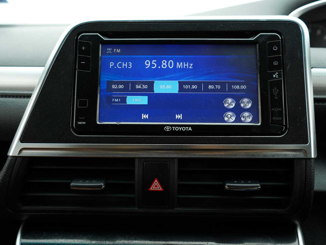 used 2016 Toyota Sienta V 1.5