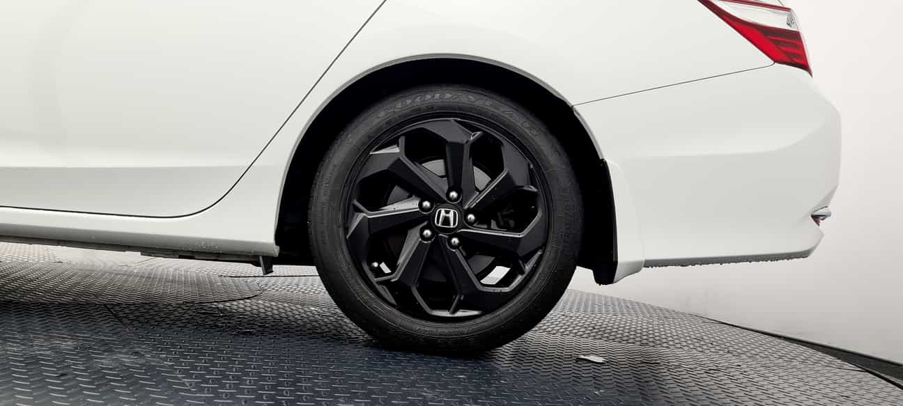 terpakai 2017 Honda ACCORD VTI-L 2.0