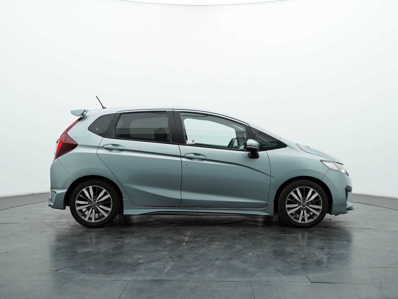 used 2014 Honda Jazz V 1.5