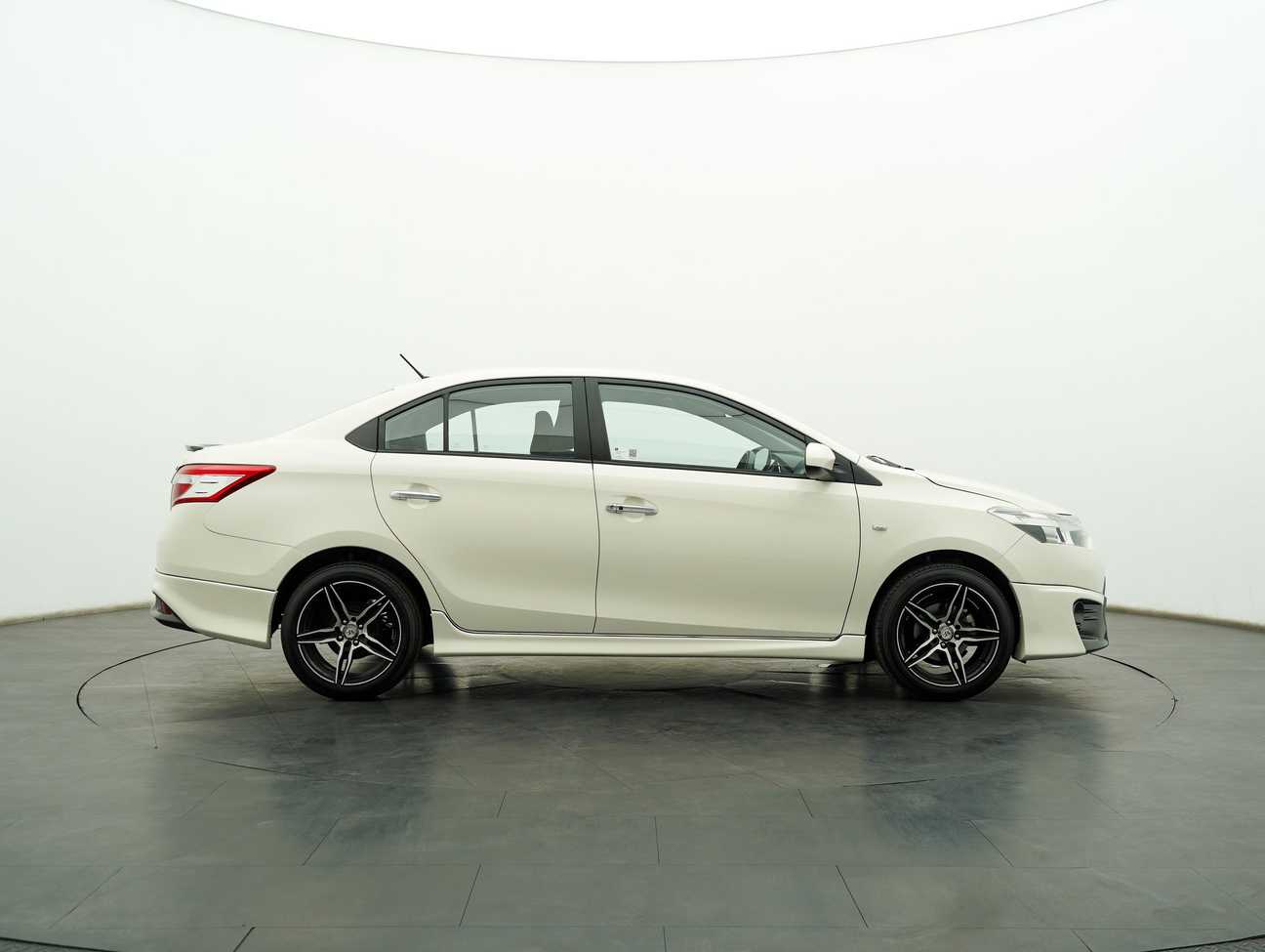 used 2015 Toyota Vios J 1.5