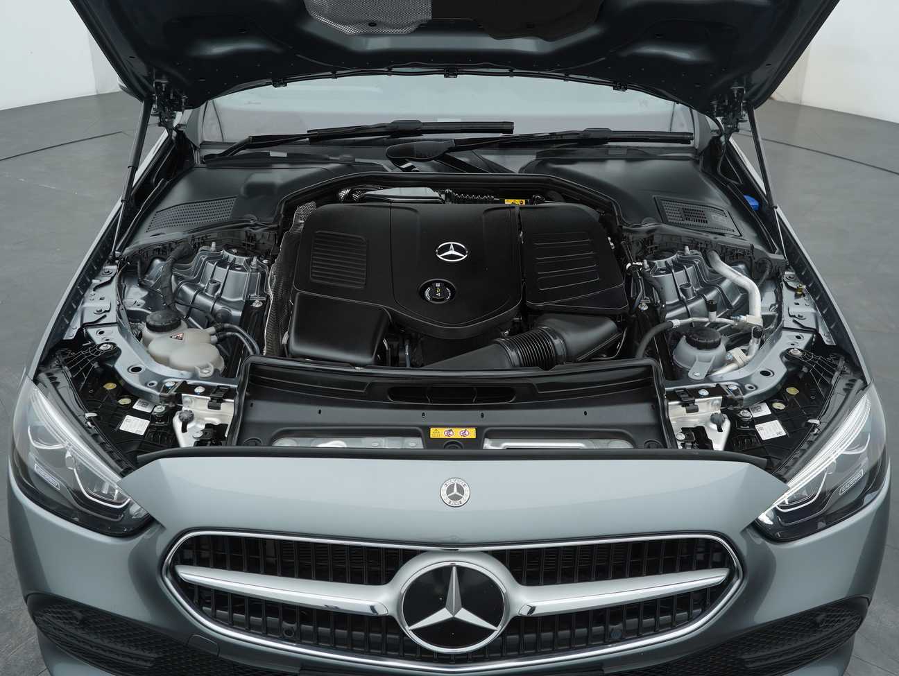 used 2023 Mercedes-Benz C200 Avantgarde 1.5