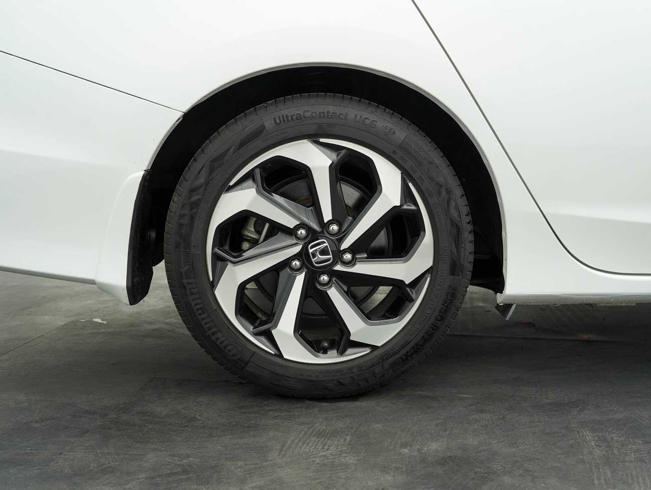 terpakai 2016 Honda ACCORD VTI-L 2.0