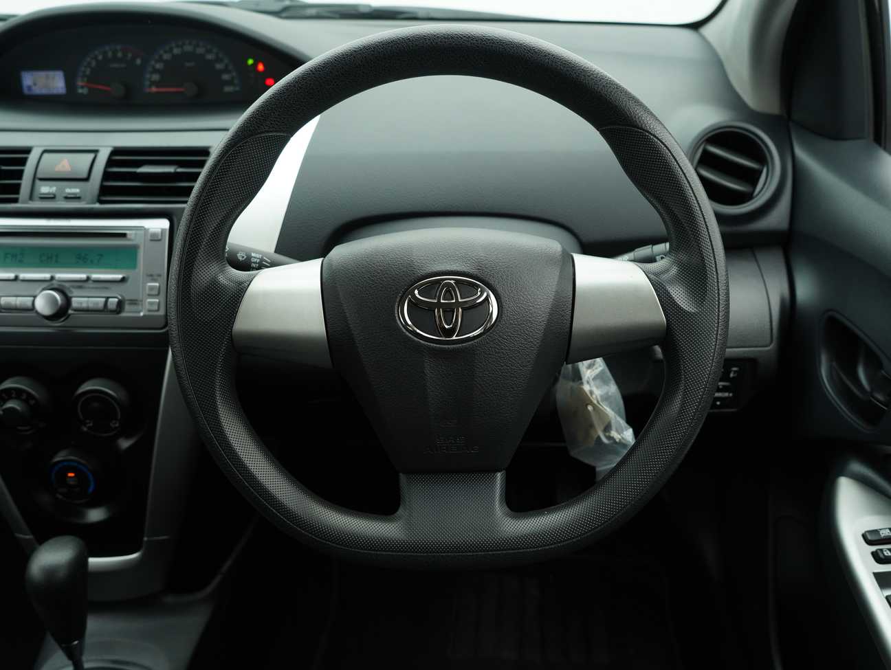 terpakai 2011 Toyota Vios E 1.5