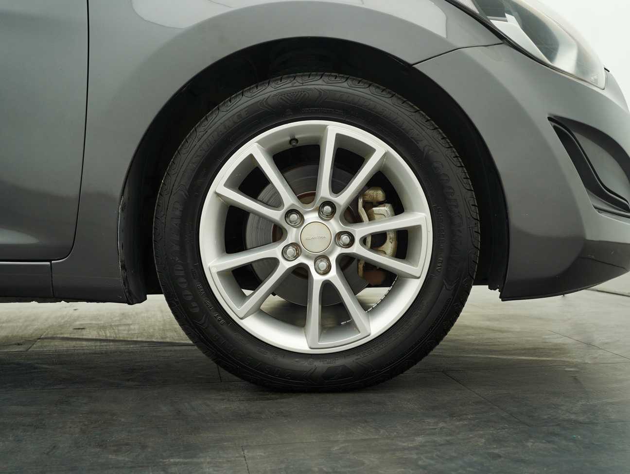 terpakai 2015 Hyundai Elantra Premium 1.6