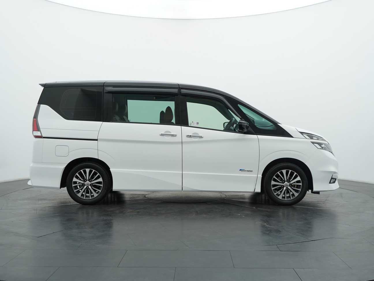 used 2018 Nissan Serena S-Hybrid High-Way Star 2.0