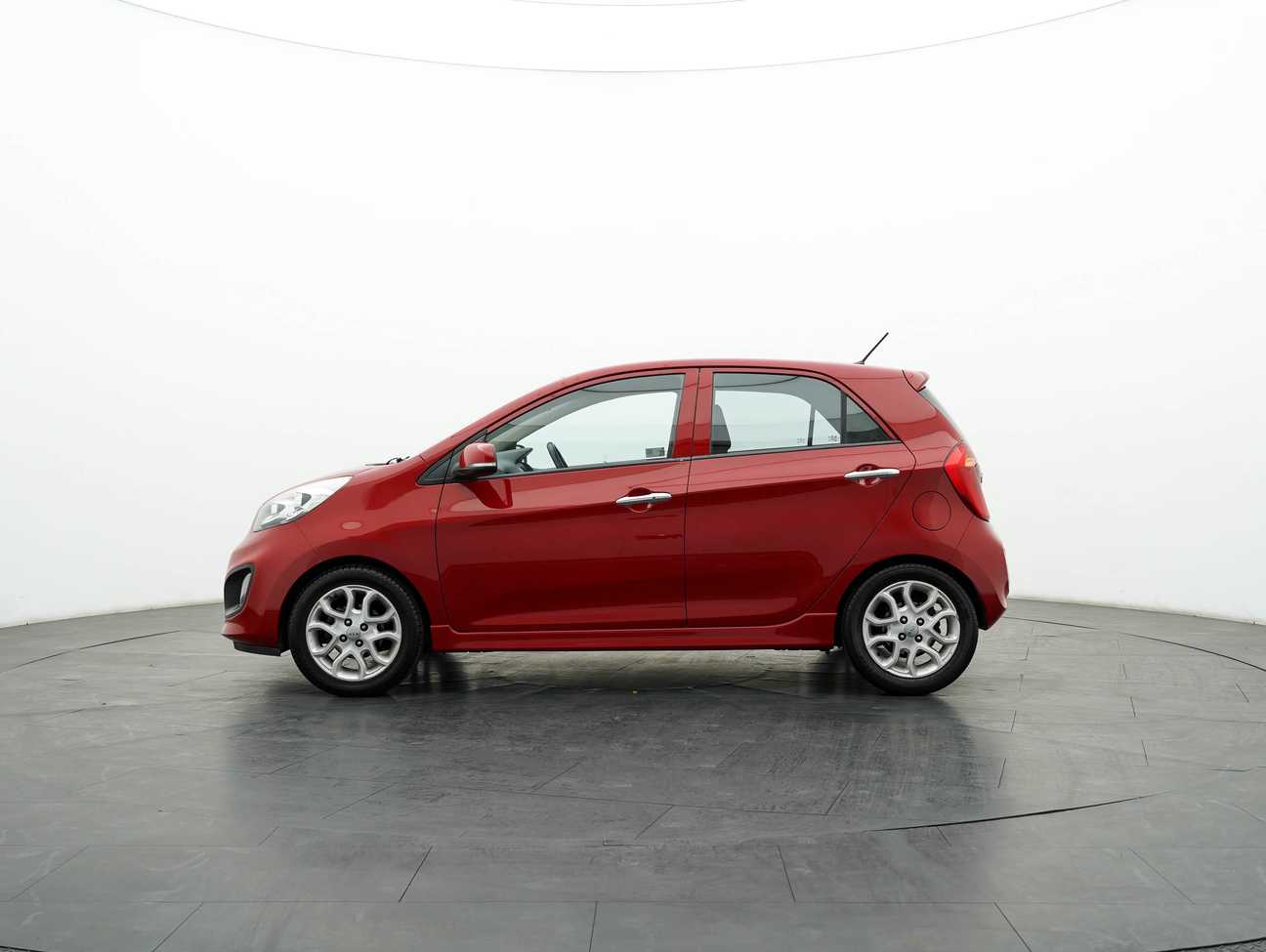 terpakai 2014 Kia Picanto  1.2