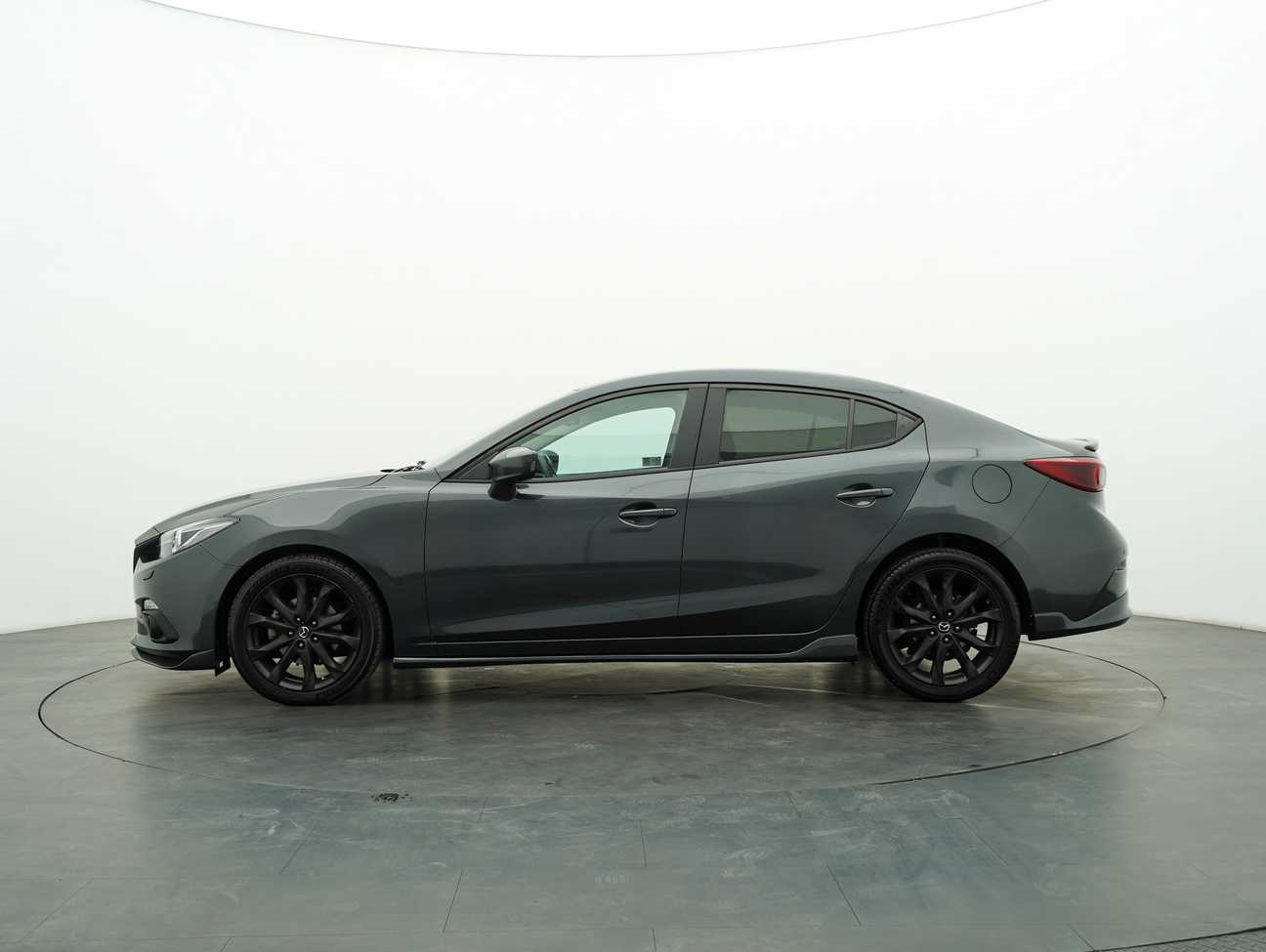 terpakai 2015 Mazda 3 SKYACTIV-G High 2.0