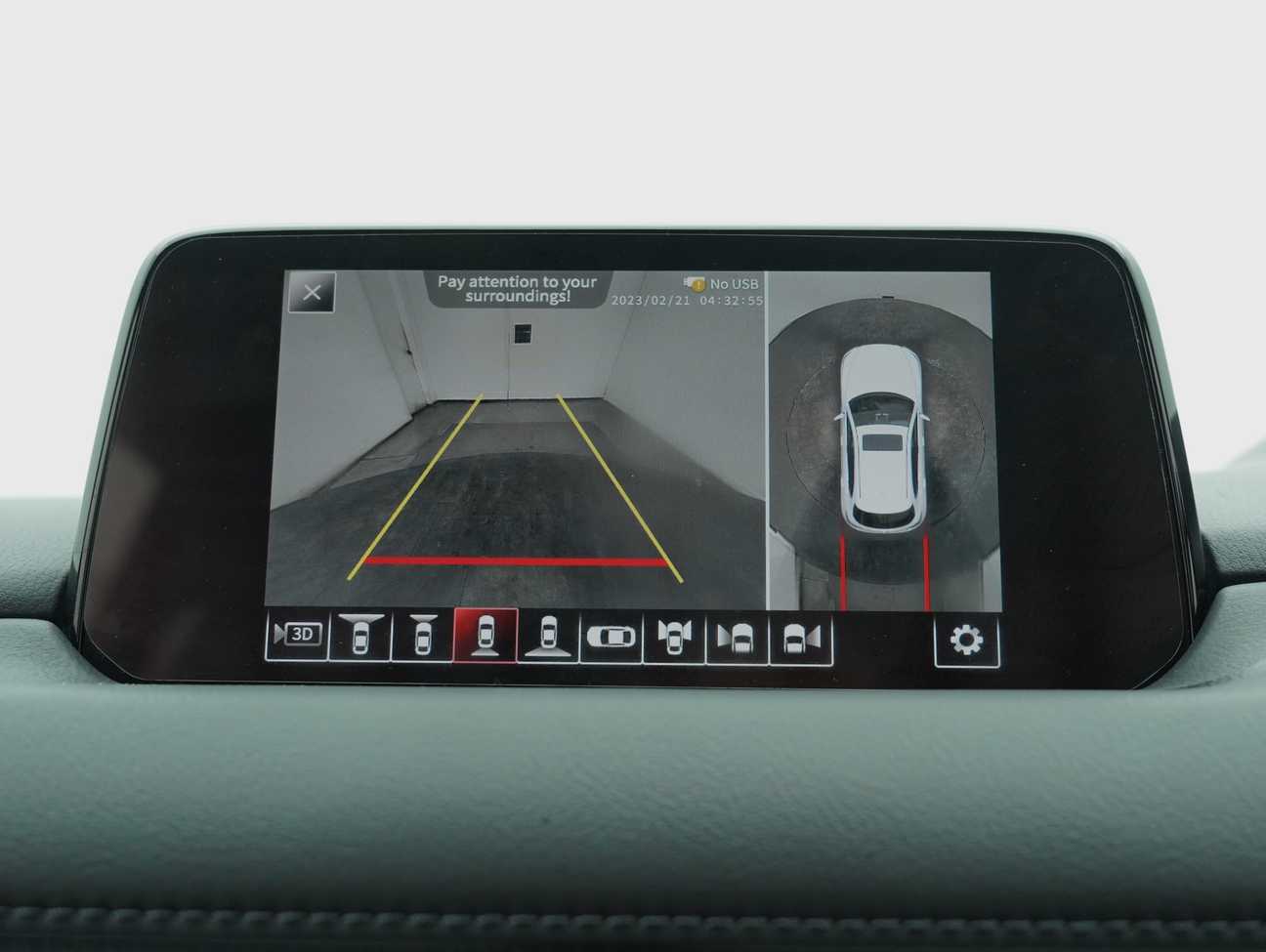 terpakai 2020 Mazda CX-8 SKYACTIV-G Mid 2.5