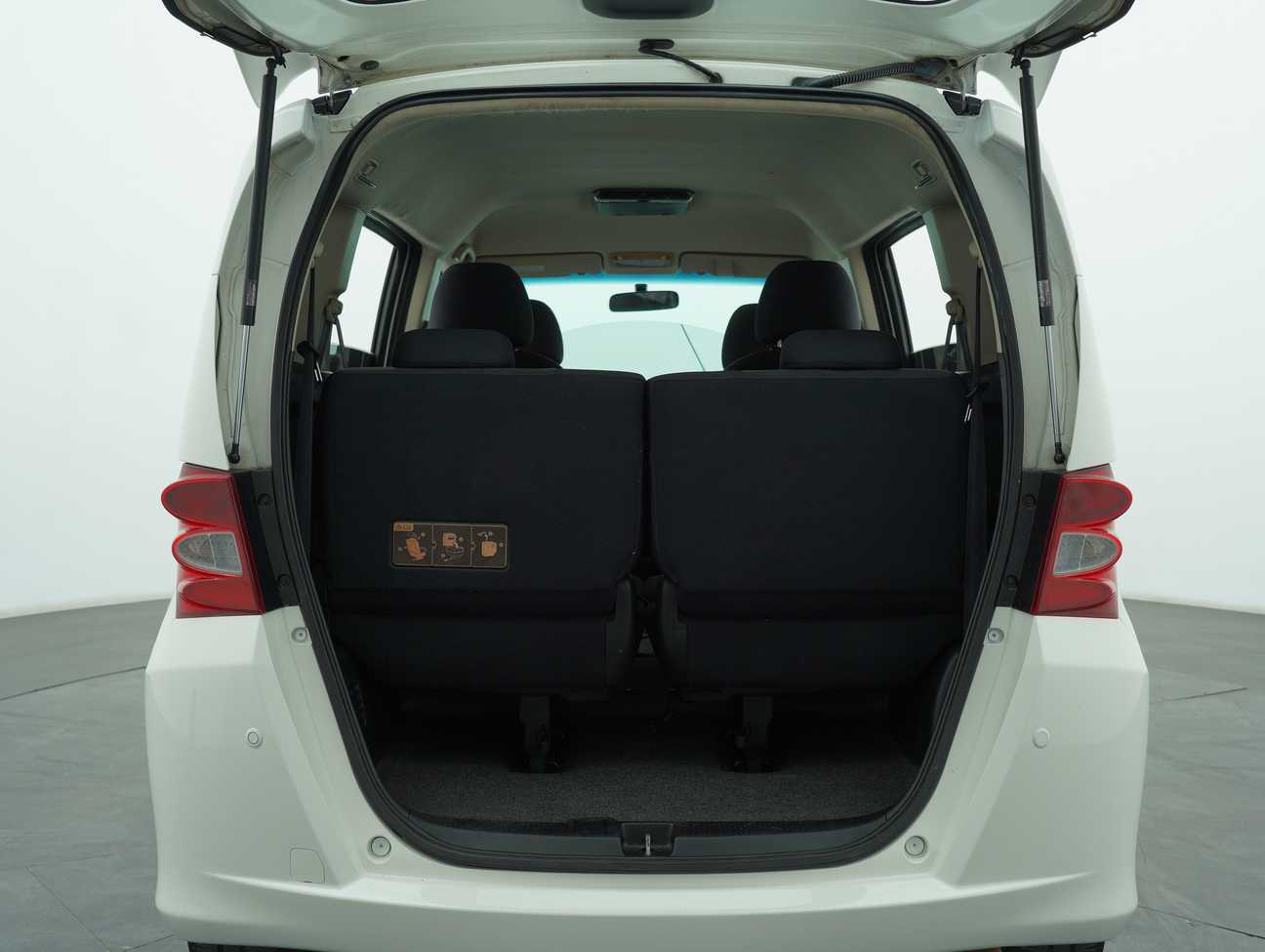 used 2011 Honda Freed E 1.5