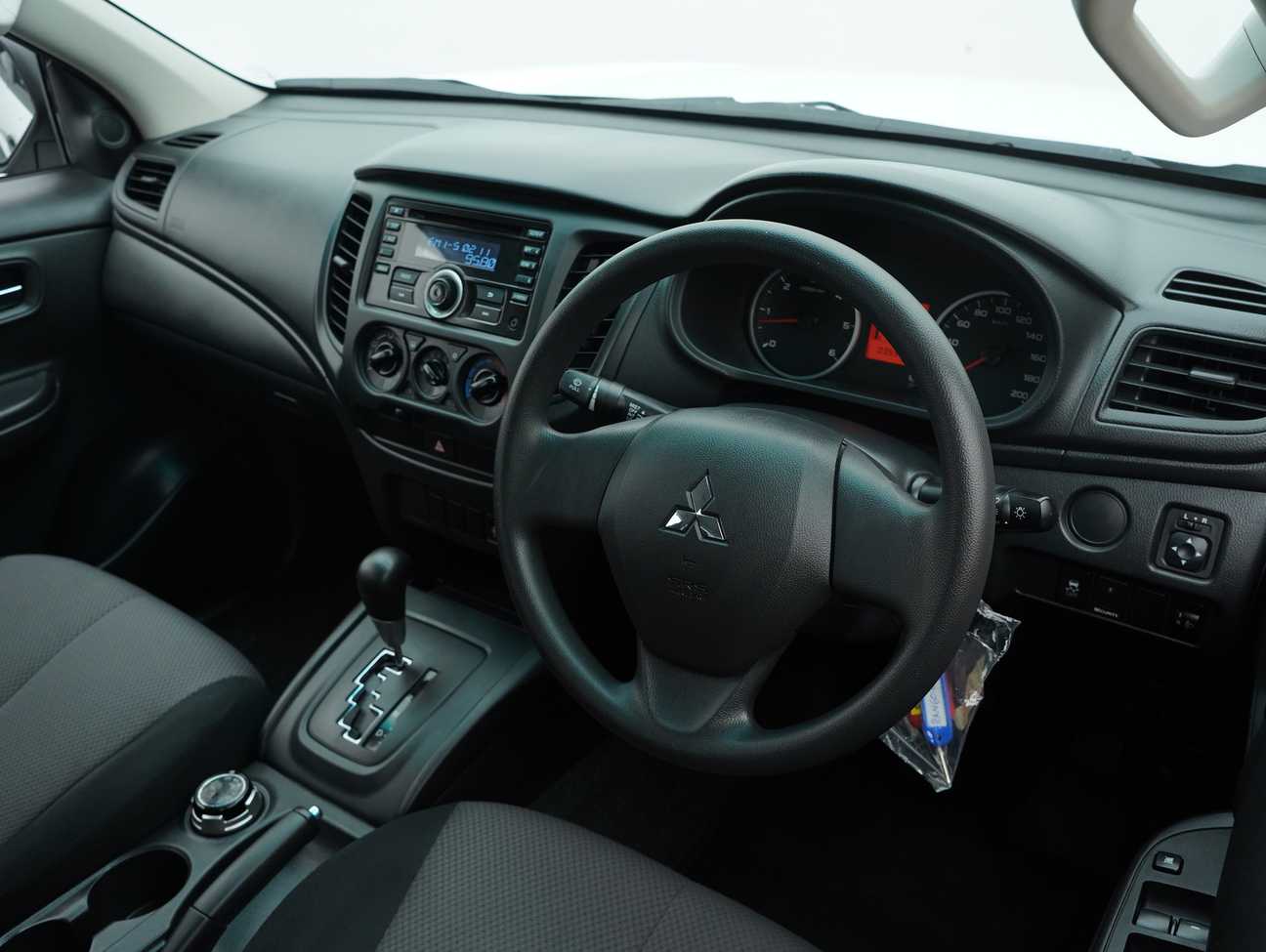 used 2022 Mitsubishi Triton VGT Dual Cab 2.4