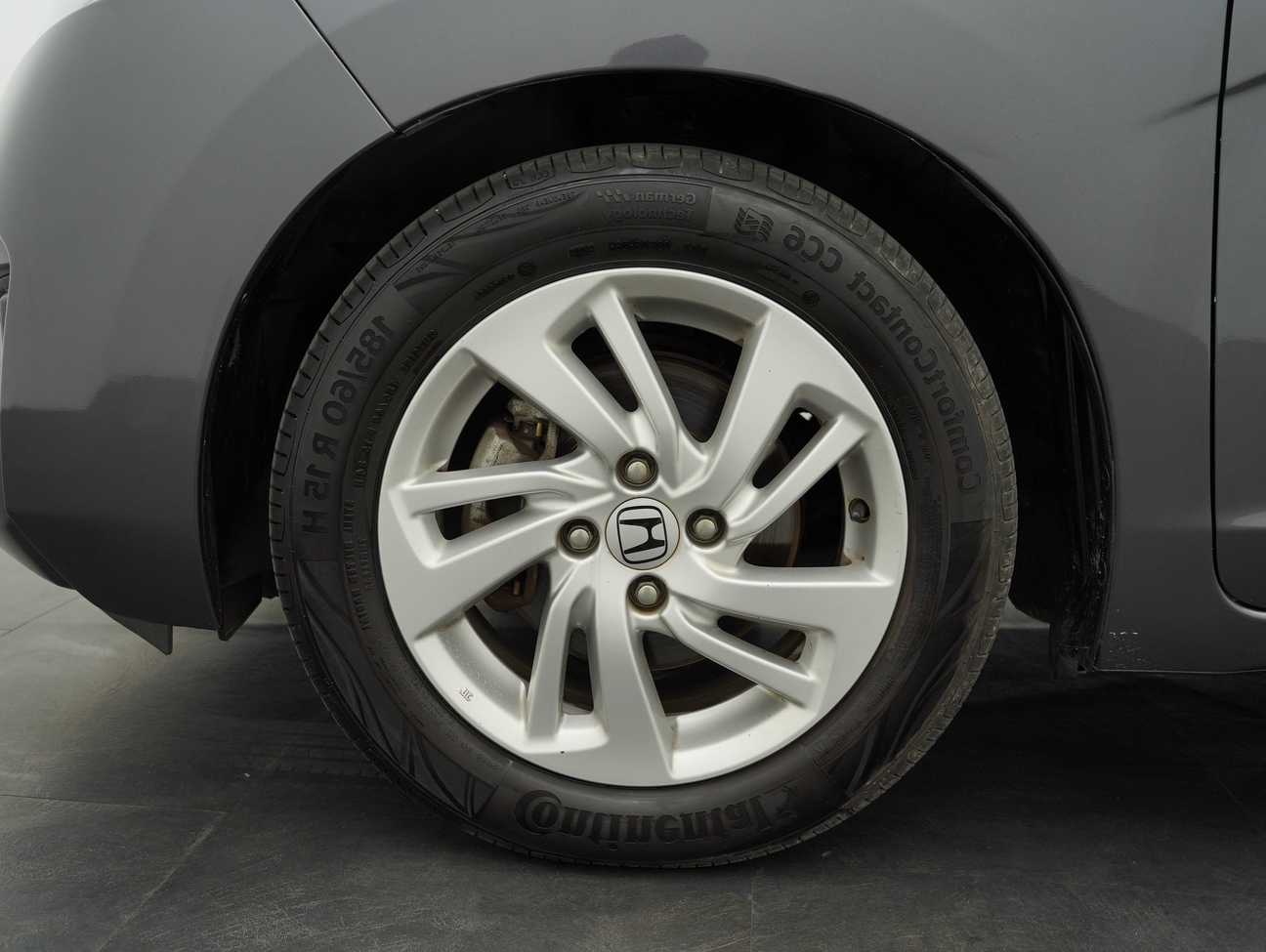 used 2014 Honda Jazz E 1.5