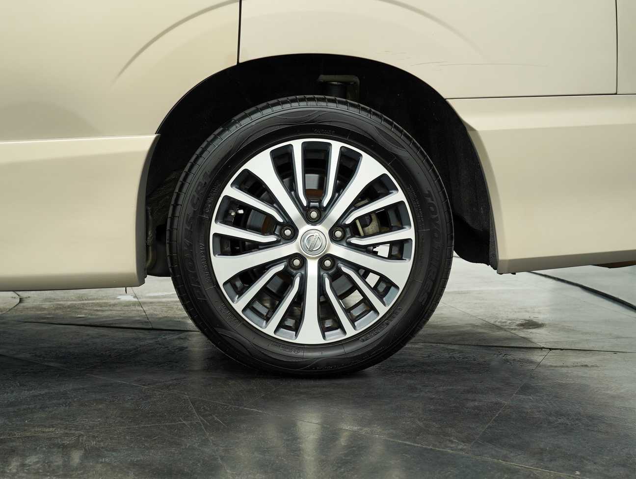 terpakai 2021 Nissan Serena S-Hybrid High-Way Star Two-Tone Color 2.0