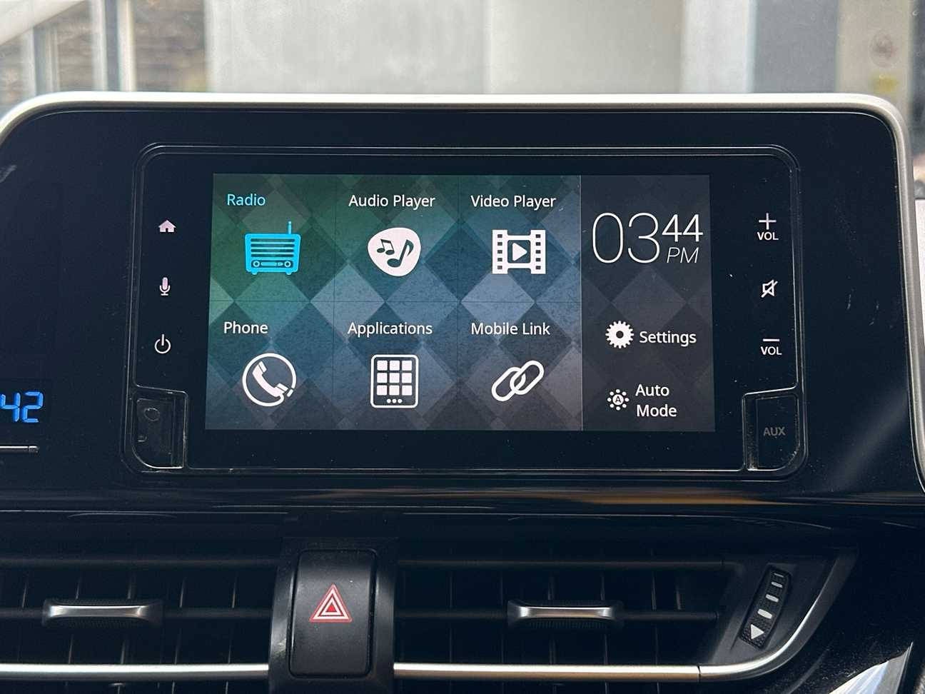 used 2019 Toyota C-HR  1.8