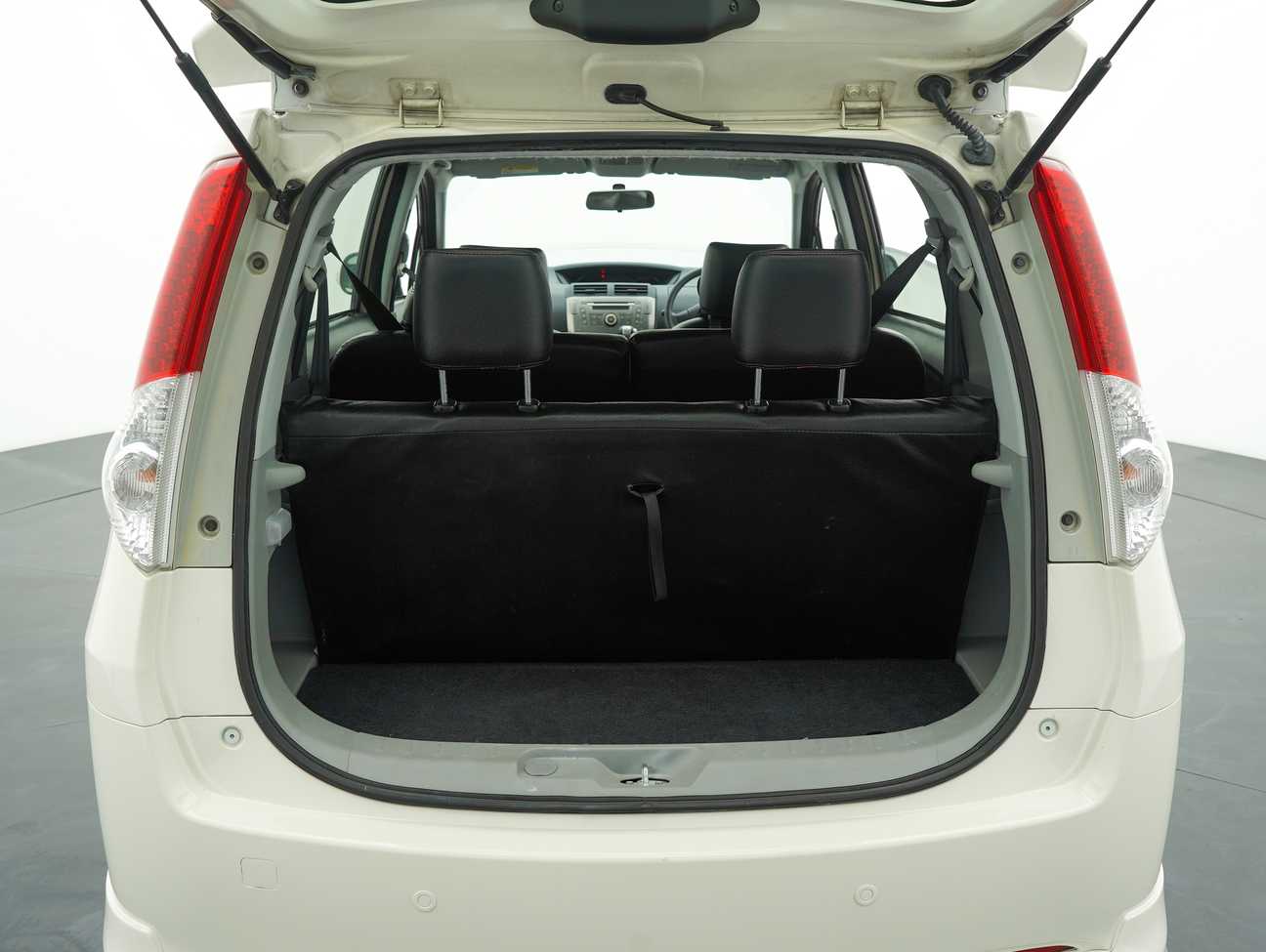 terpakai 2013 Perodua ALZA EZ 1.5