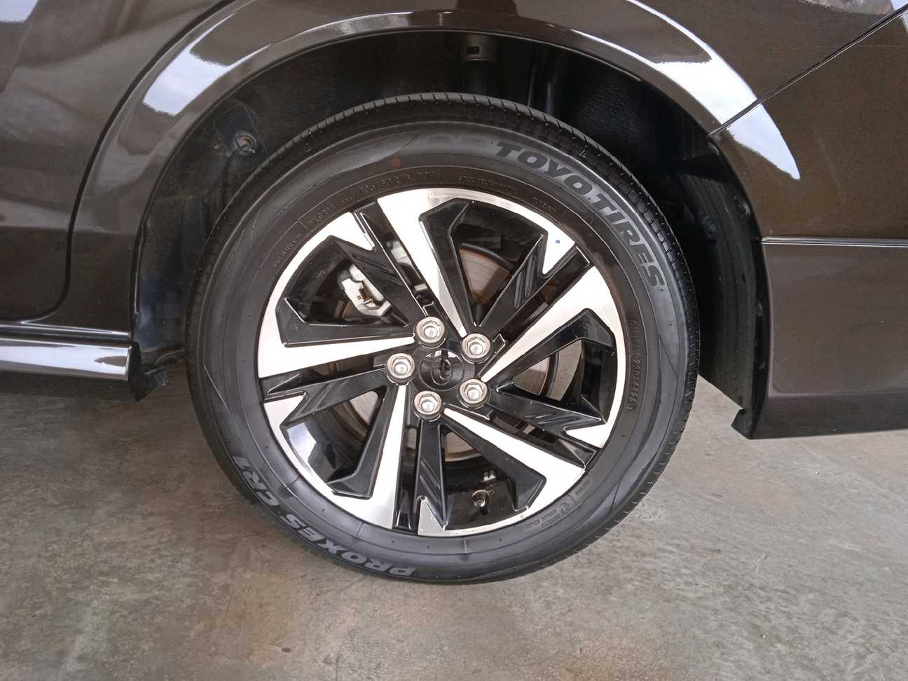 used 2025 Perodua Alza AV 1.5