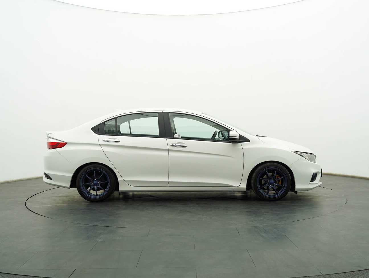 used 2018 Honda City V 1.5