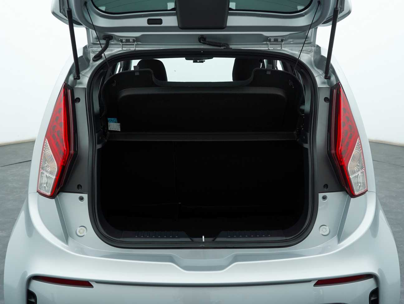 used 2022 Proton Iriz Standard 1.3