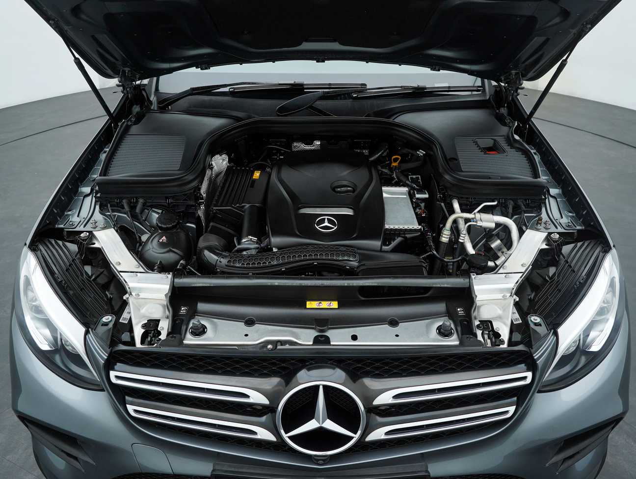terpakai 2019 Mercedes-Benz GLC250 4MATIC AMG Line 2.0