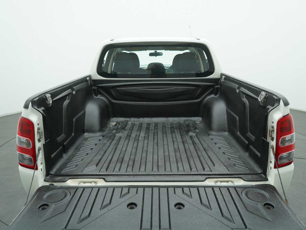 used 2019 Mitsubishi Triton Quest Dual Cab 2.5