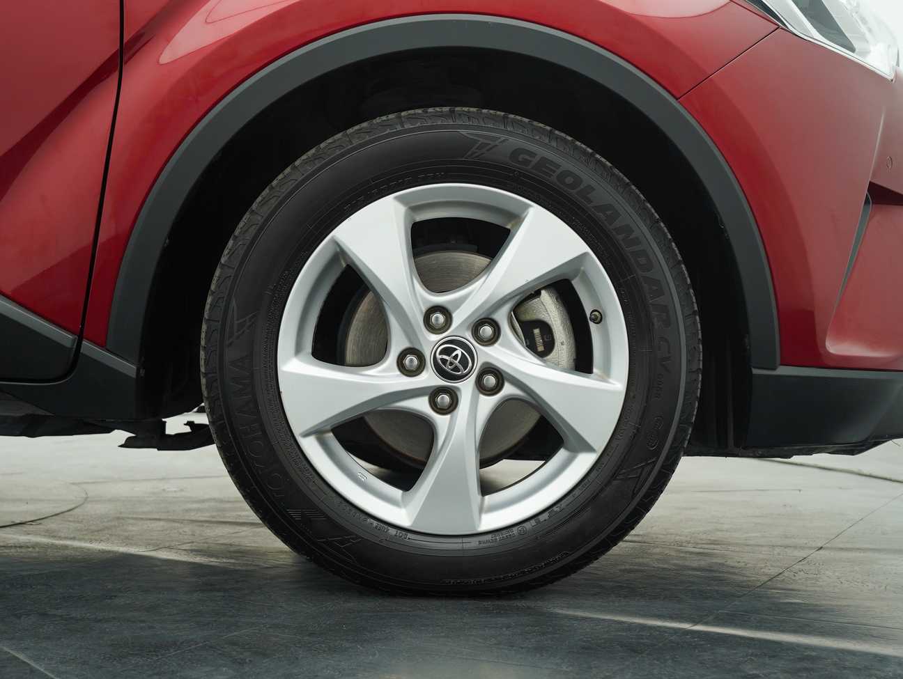 terpakai 2018 Toyota C-HR  1.8