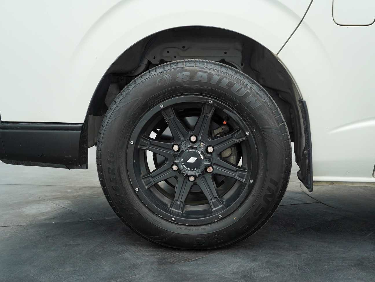 used 2015 Toyota Hiace Window Van 2.7