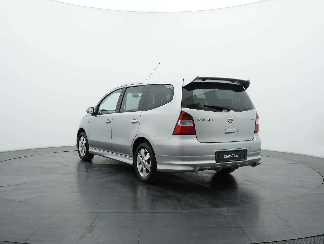 used 2013 Nissan Grand Livina CVTC Comfort 1.8