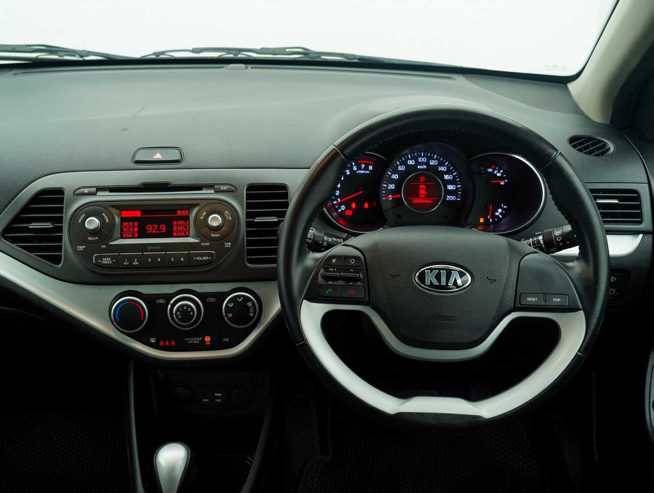 terpakai 2016 Kia Picanto  1.2