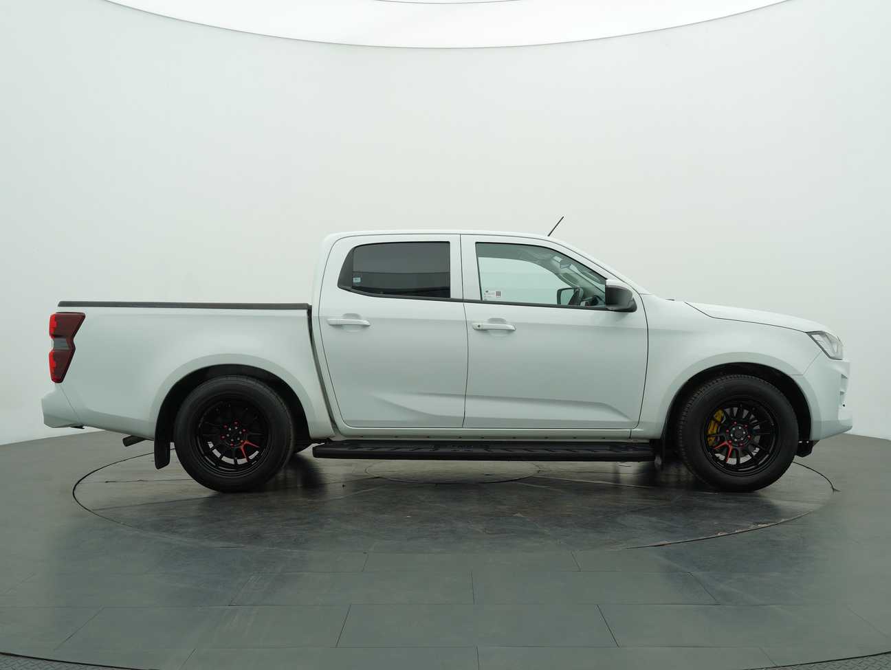 terpakai 2023 Isuzu D-Max Auto Plus Dual Cab 1.9