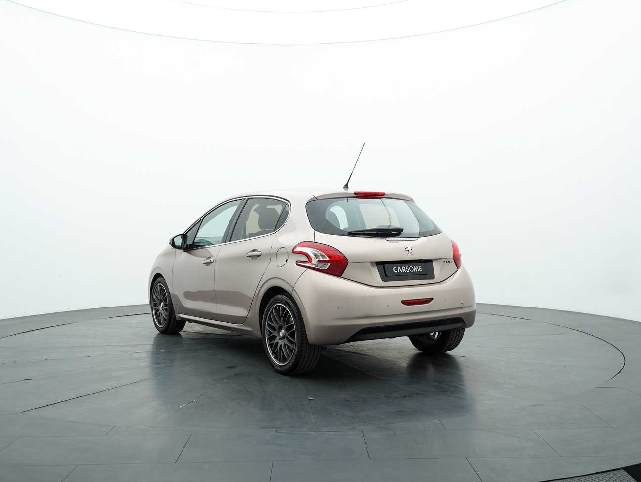 terpakai 2013 Peugeot 208 Allure 3 Door 1.6