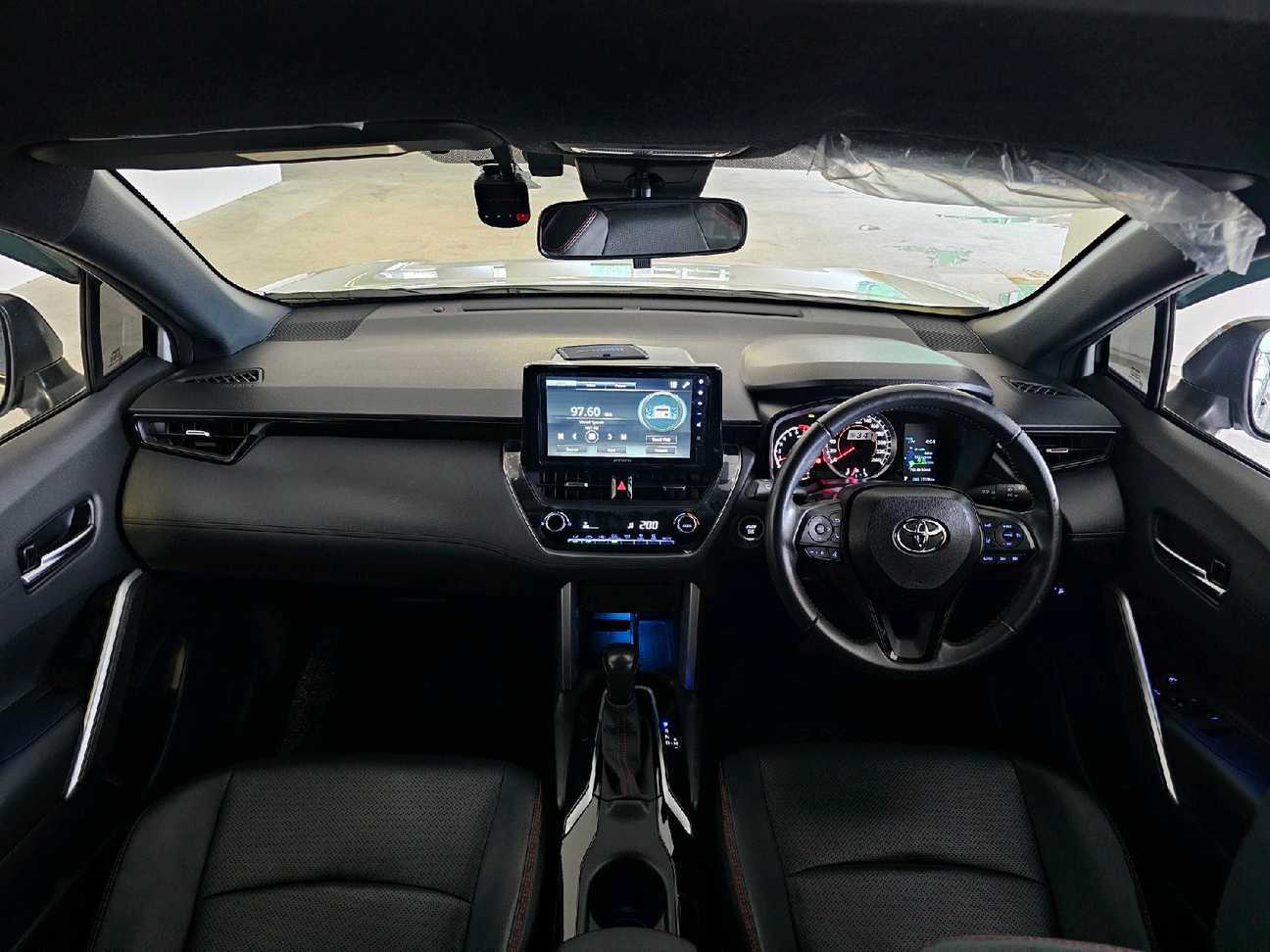 terpakai 2023 Toyota Corolla Cross GR Sport 1.8